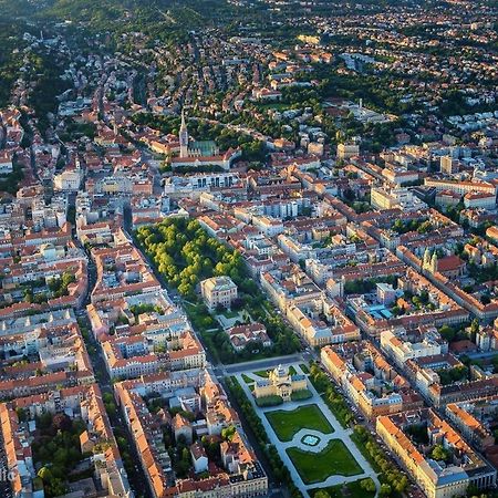Meridian Apartment , 300M To Bus Terminal, Fast Wifi & Airport Transf Zagreb Buitenkant foto