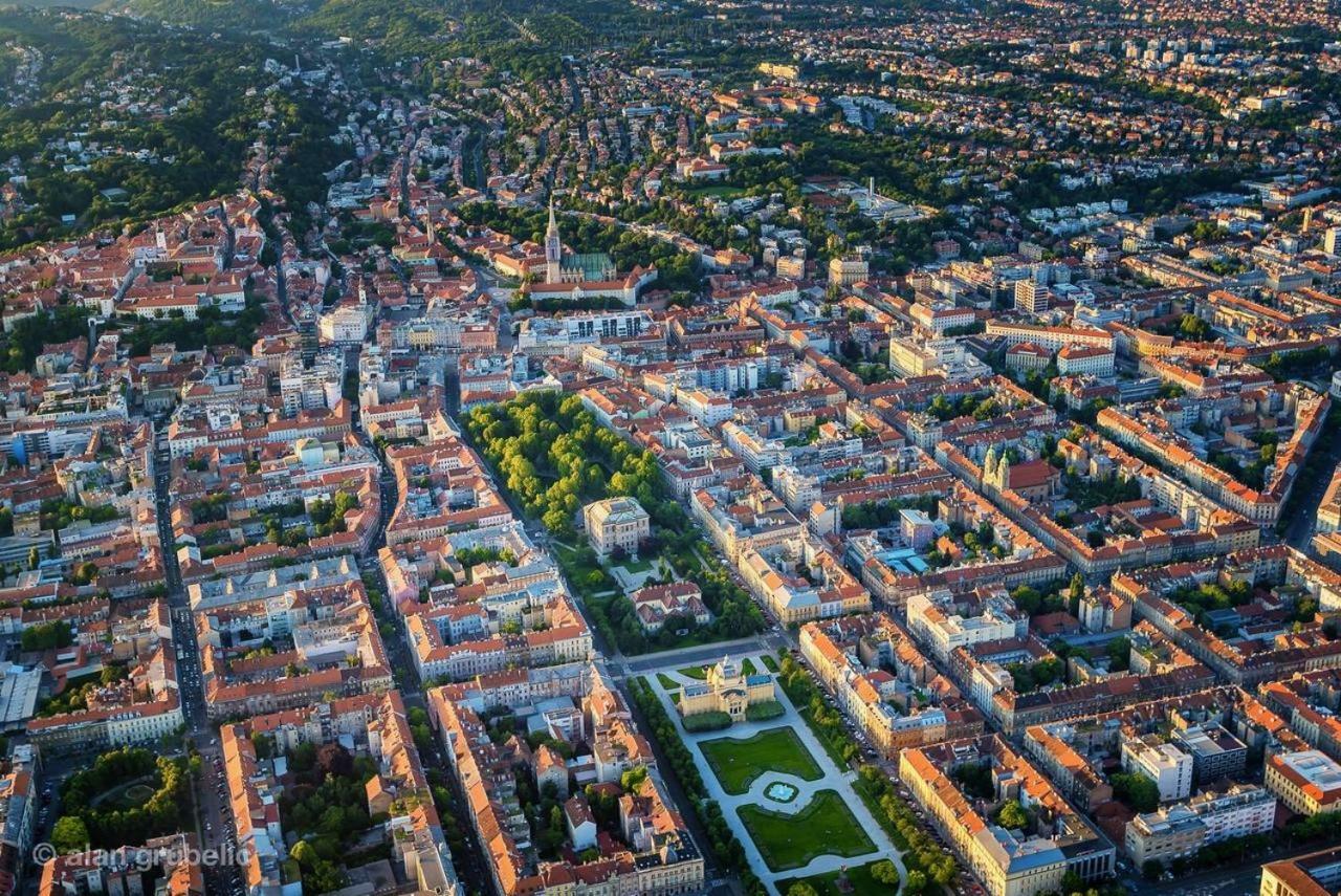 Meridian Apartment , 300M To Bus Terminal, Fast Wifi & Airport Transf Zagreb Buitenkant foto